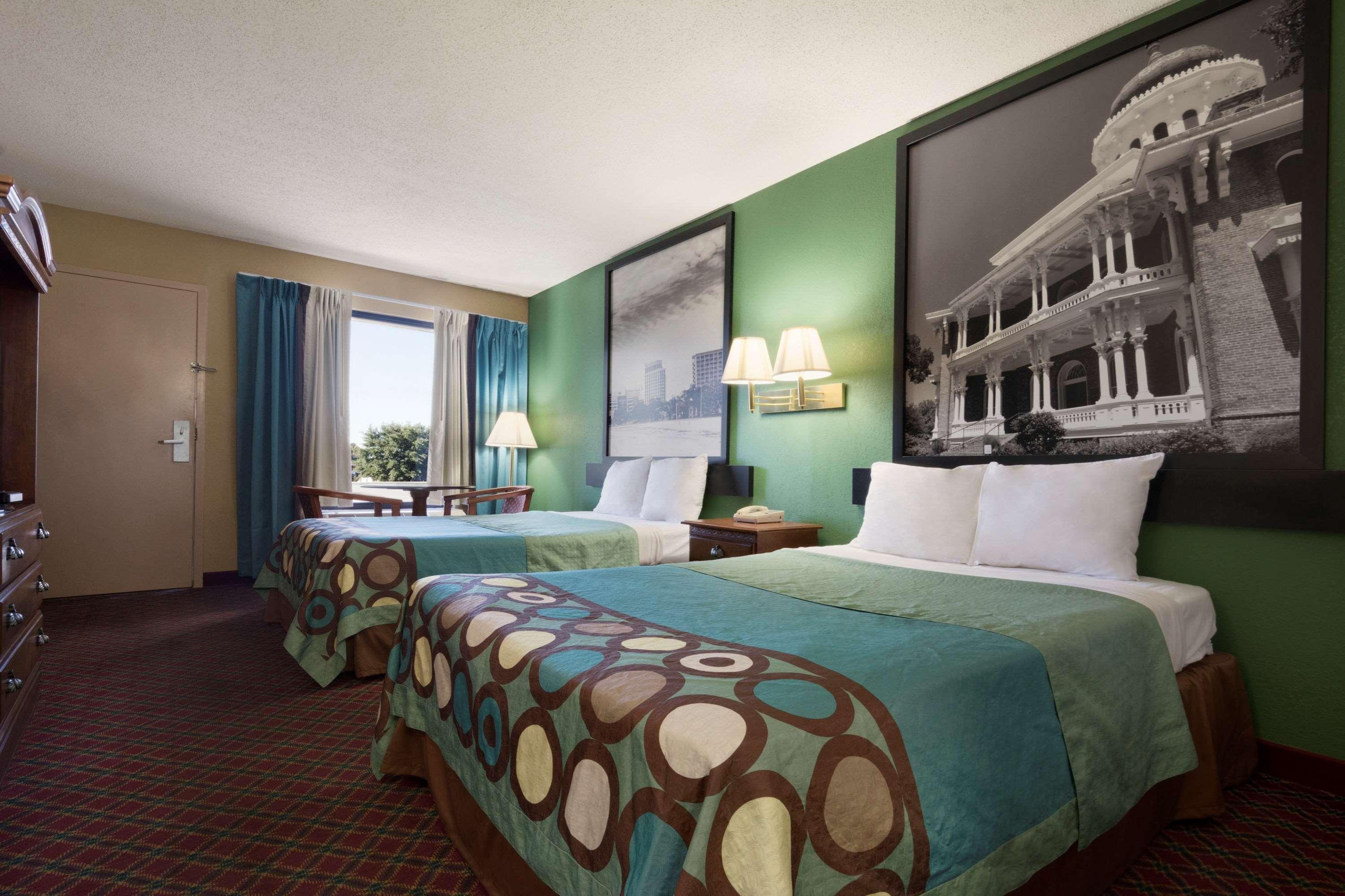Super 8 By Wyndham Hattiesburg North Dış mekan fotoğraf