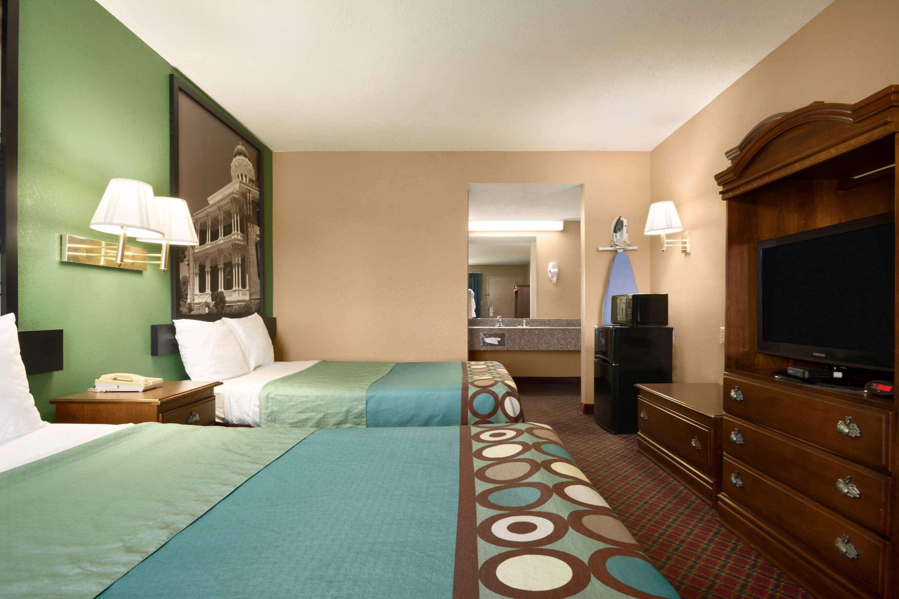 Super 8 By Wyndham Hattiesburg North Dış mekan fotoğraf